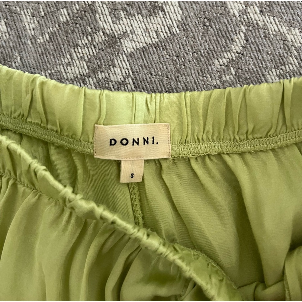 DONNI. Light Green Straight Leg Pants - Picture 3 of 3